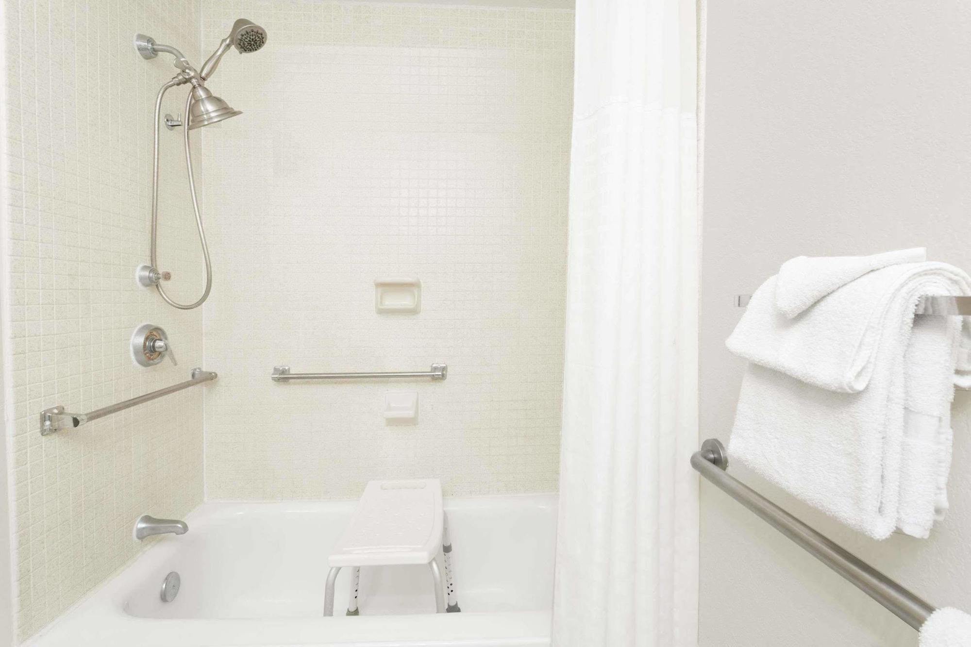 Howard Johnson By Wyndham Vero Beach / Downtown Extérieur photo